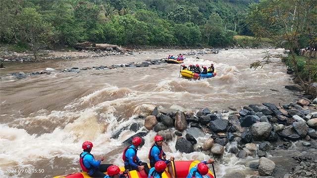 arung jeram apon aceh